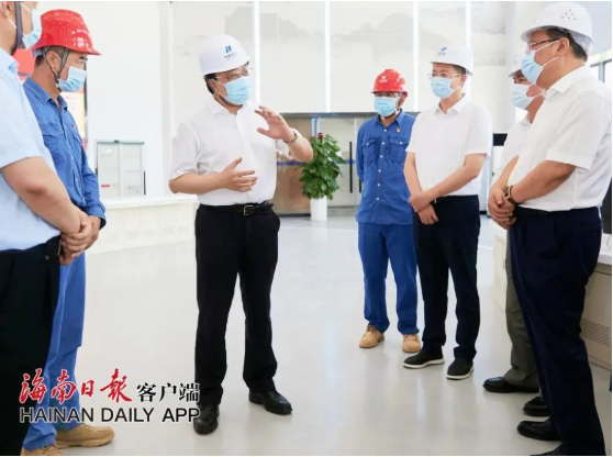 歡迎海南省省委常委，省委副書(shū)記，省長(zhǎng)馮飛蒞臨馳大幕墻公司承接的洋浦華能幕墻項(xiàng)目視察